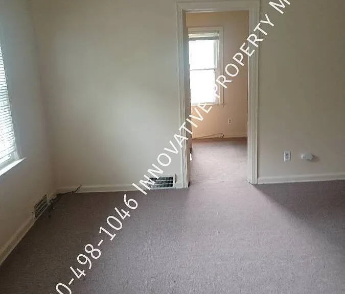 702 Thomson St #5 — Photo 8