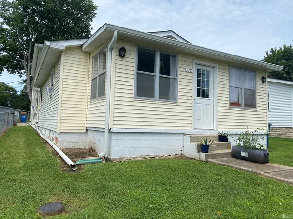 717 V St, Bedford, IN 47421