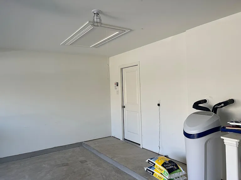 208 Tinto St — Photo 37