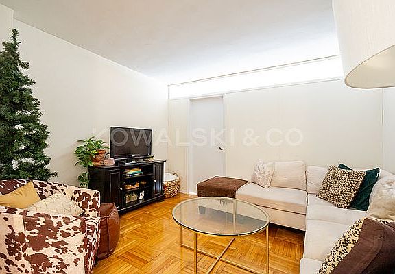 5th image of 435 E 77th St APT 6C