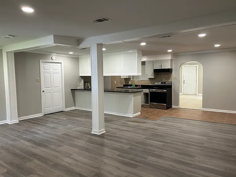 1595 Bellfort Dr — Photo 23