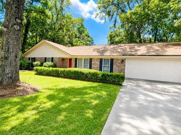 15 Beaver Run Dr, Savannah, GA 31419
