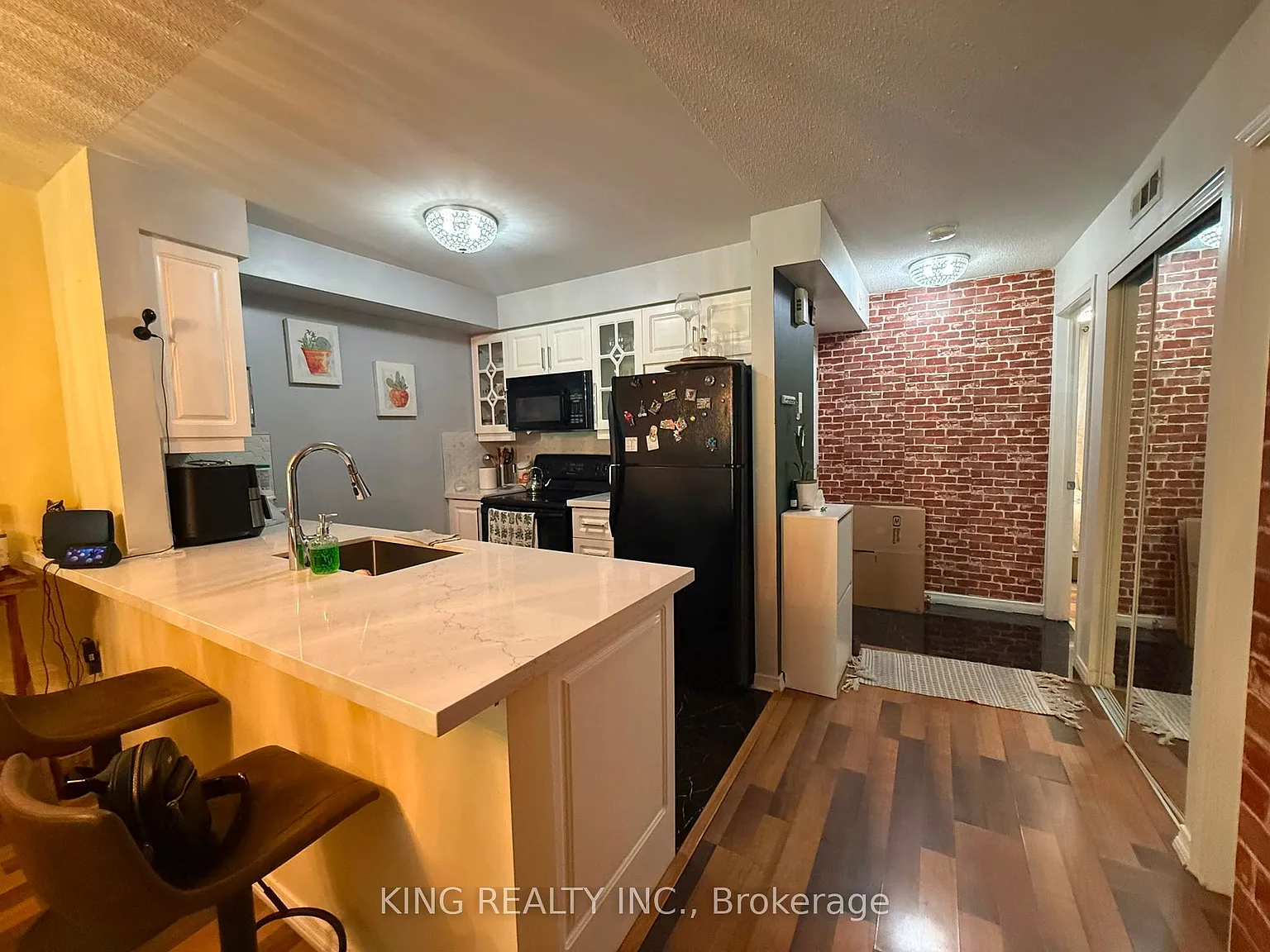 2 bed, $2,500 — Photo 2