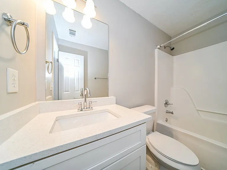 4710 Idlewood Gate — Photo 12