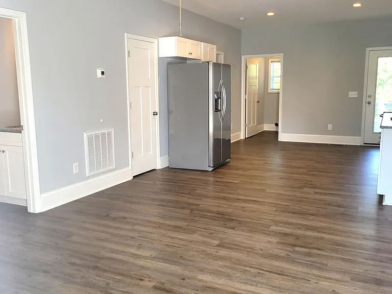 84 N Knoll Rd — Photo 3