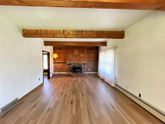 2nd image of 686 Ridge Ave