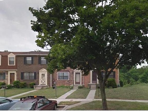 2nd image of 27 Brucester Bridge Ct