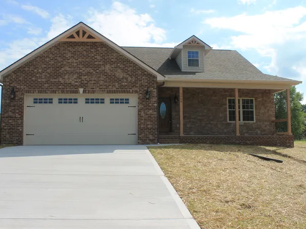 3008 Villas Creekside Dr, Dandridge, TN 37725