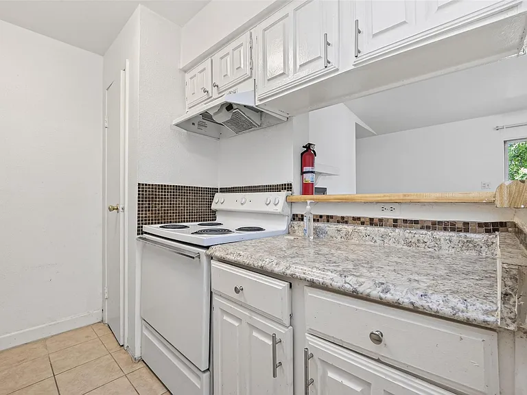 6001 Reims Rd #802 — Photo 8