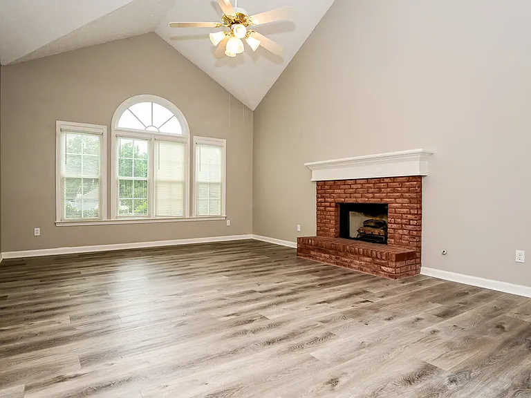 65 Rosewood Cir — Photo 4