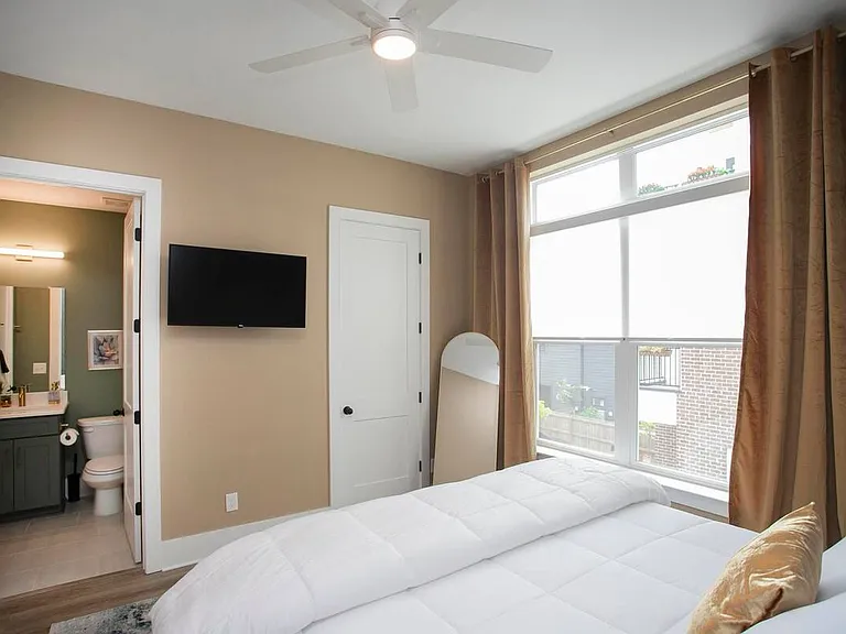 121 Neill Ave #E — Photo 16