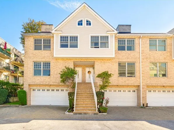 262 Drake Avenue #9, New Rochelle, NY 10805