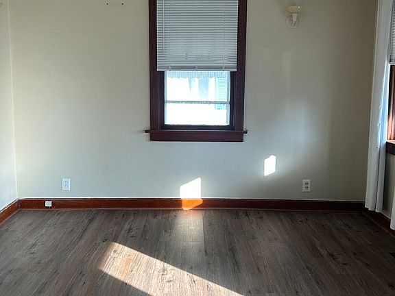2nd image of 729 Union Ave