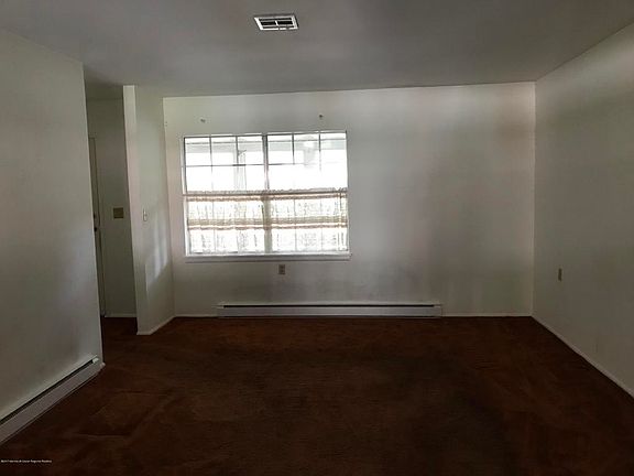 5th image of 114A Edinburgh Ln