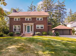 8617 W Moreland Rd, Parma, OH 44129