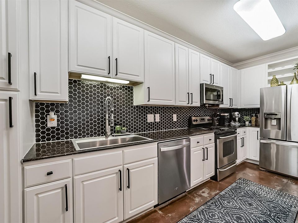 1st image of 1711 Old Spanish Trl APT 132