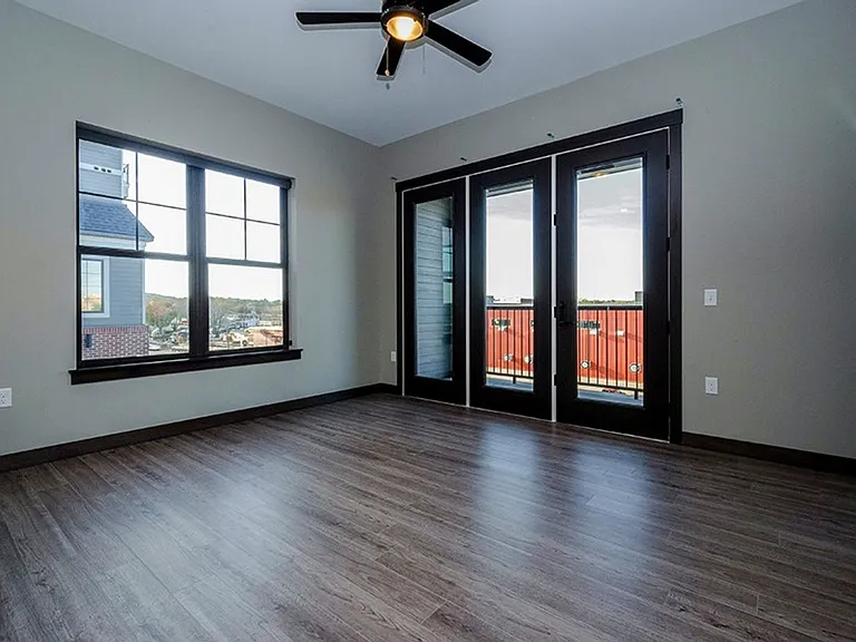 Depot Building C Luxury Rentals — Photo 25