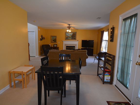 5th image of 1505 Hollythorn Dr
