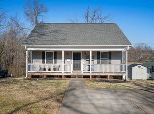 402 S Mulberry St, Dickson, TN 37055
