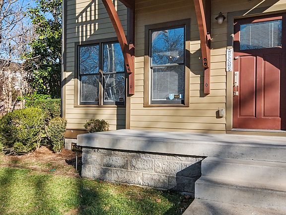 2nd image of 206 36th Ave N