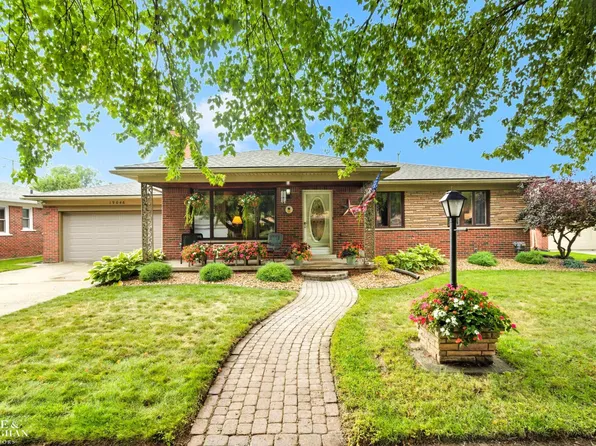 19046 Norton Ave, Eastpointe, MI 48021