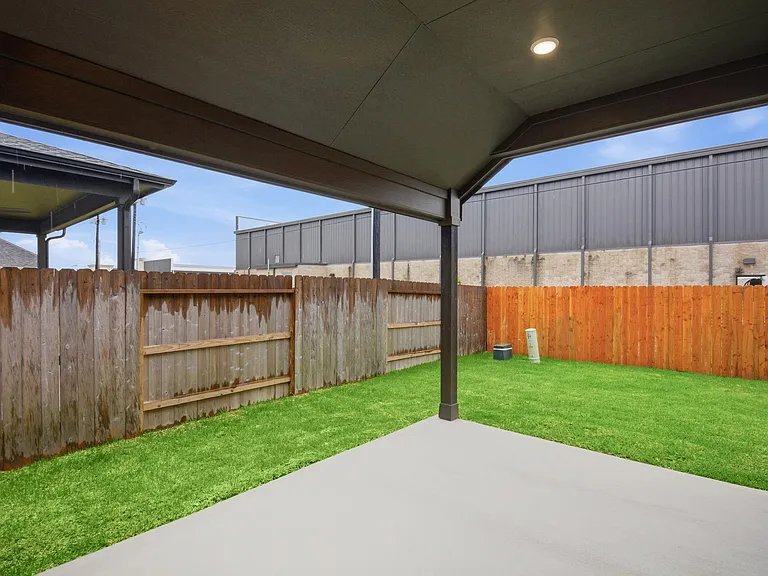 2106 Villa Flora Ln — Photo 43
