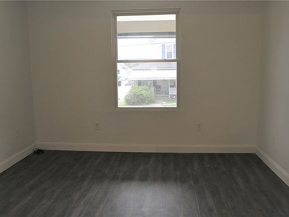 5th image of 213 N 5th St