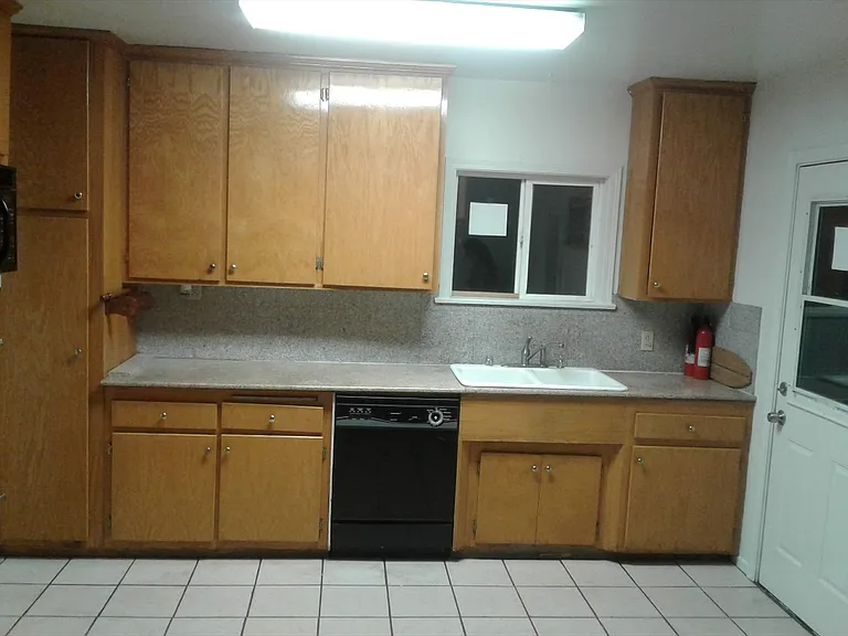25502 Cypress St #4 — Photo 5