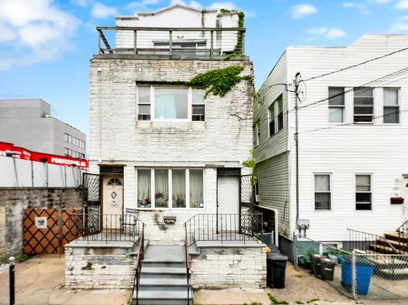 1011 Banner Avenue image 2 of 23