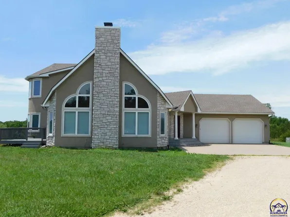 3751 SE 45th St, Berryton, KS 66409