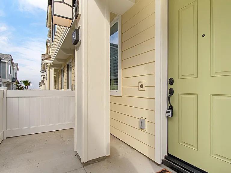 512 Surfbird Ln — Photo 2