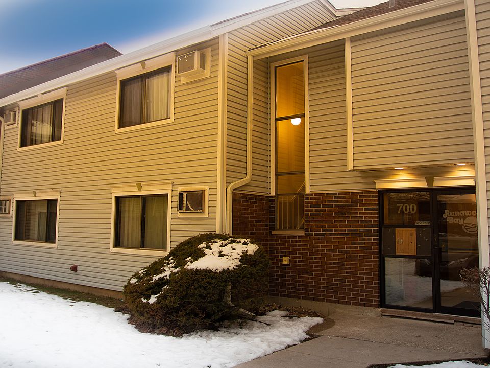 1st image of 700 Bayside Dr Unit 1