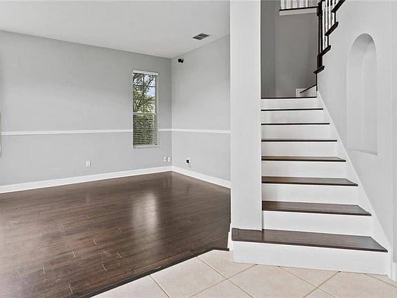 4th image of 10011 Oakside Ct