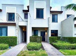 21423 NE 2nd Pl, Miami, FL 33179