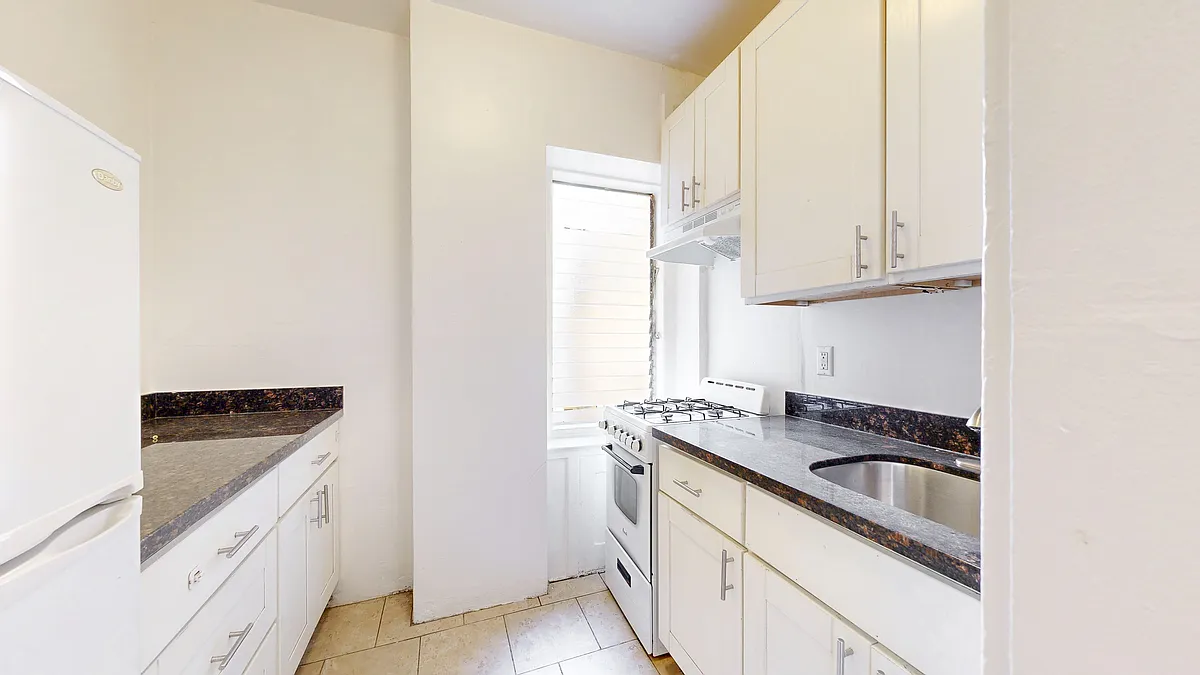 Building Photo - 422 Ellis St #404