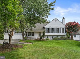 14504 Oak Cluster Dr, Centreville, VA 20120
