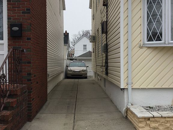 5th image of 8405 109th Ave