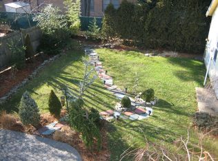 18 N Oceanside Rd, Rockville Centre, NY 11570