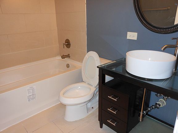 2nd image of 6201 S King Dr