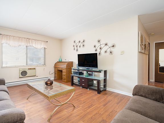 3rd image of 315 Marengo Ave APT 5I
