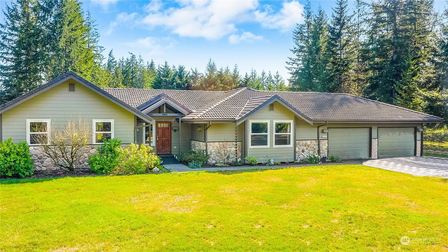 15750 Carney Lake Road SW photo 1