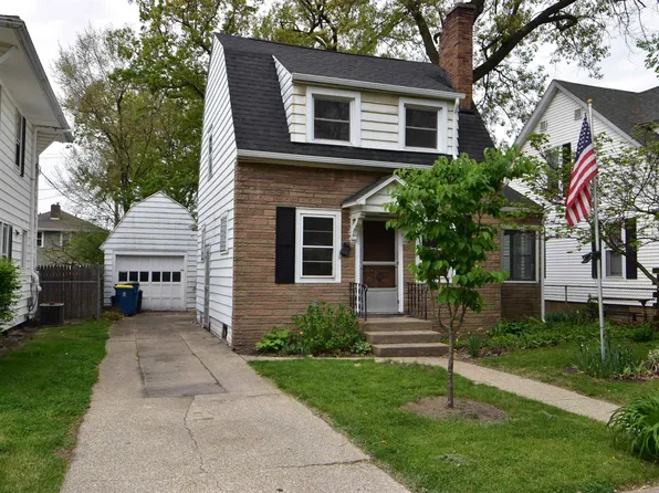 1009 W Grove St, Mishawaka, IN 46545