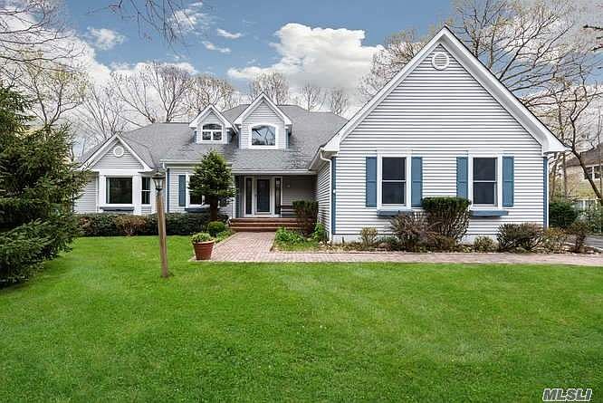 8 Davis Ct, Mount Sinai, NY 11766 | Zillow