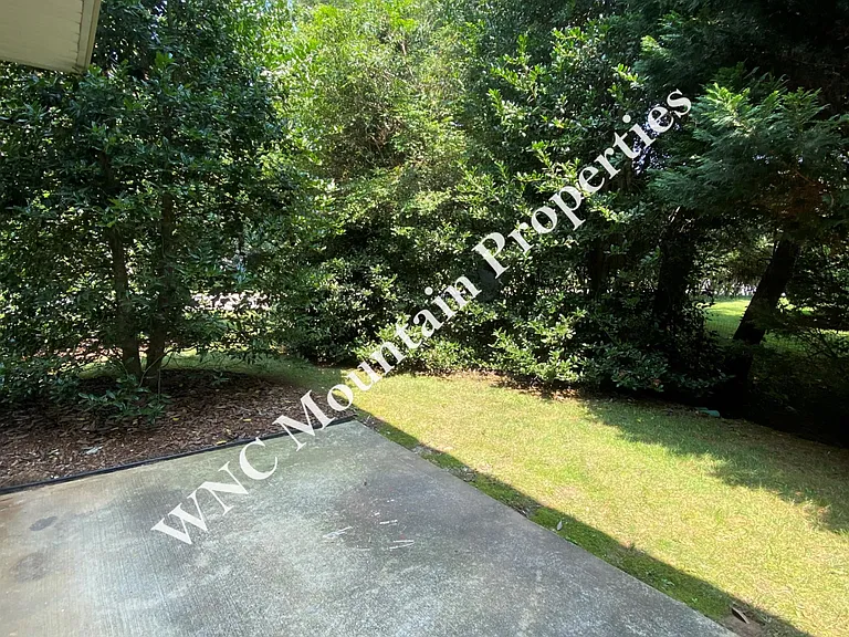 128 Old Salem Ct — Photo 9