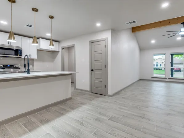 2442 May Ln, Grand Prairie, TX 75050