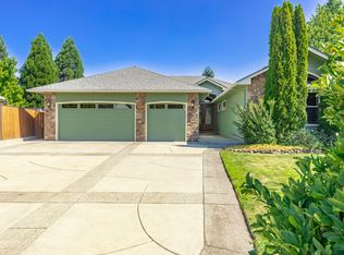 234 Bellerive Dr, Eagle Pt, OR 97524