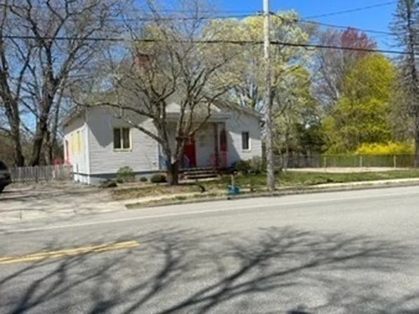 440 Central Ave, Seekonk, MA 02771