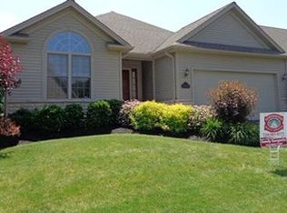 2424 Pebble Creek Ct, Hermitage, PA