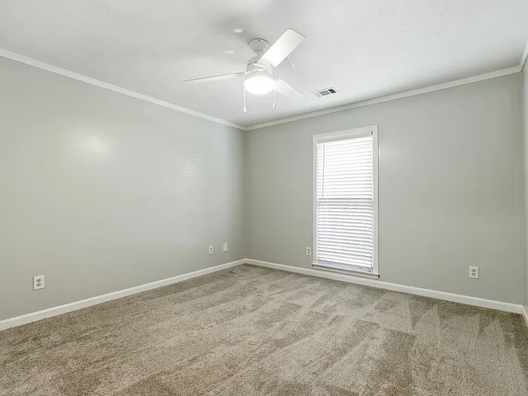 867 Lismore Dr — Photo 17