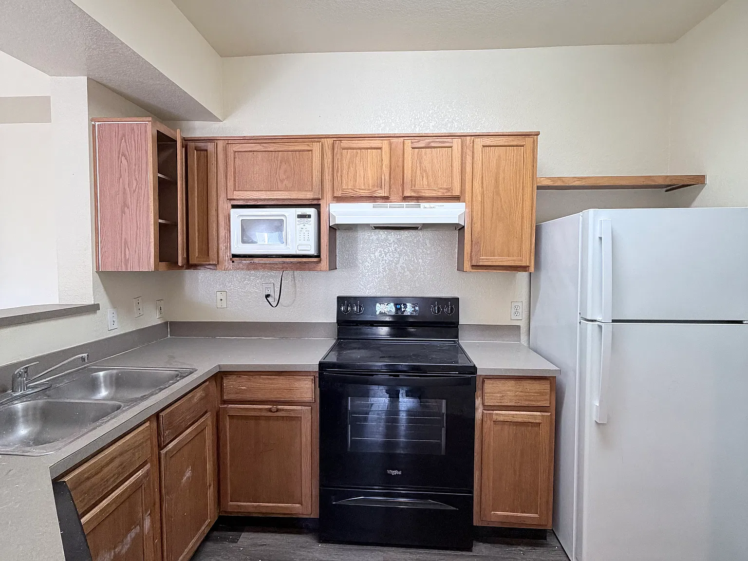 2 bed, 1062 sqft, $1,750 — Photo 3